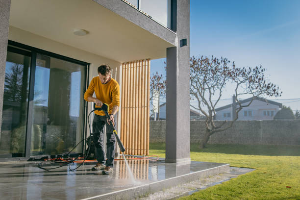 Professional  Pressure Washing Services in Norwalk, IA